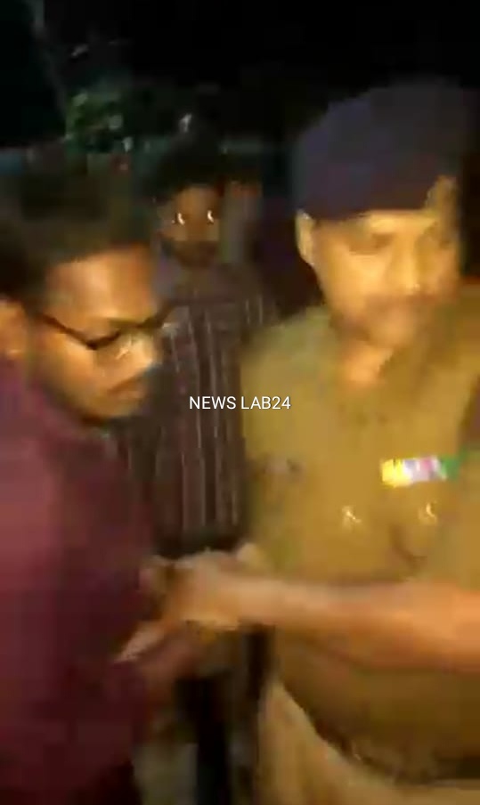 जब पब्लिक ने दौड़ाकर पकड़ा पुलिस को- वायरल