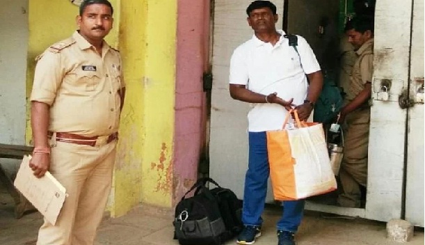 16 साल बाद वाराणसी जेल से रिहा हुआ पाक कैदी, लिखा भावुक खत
