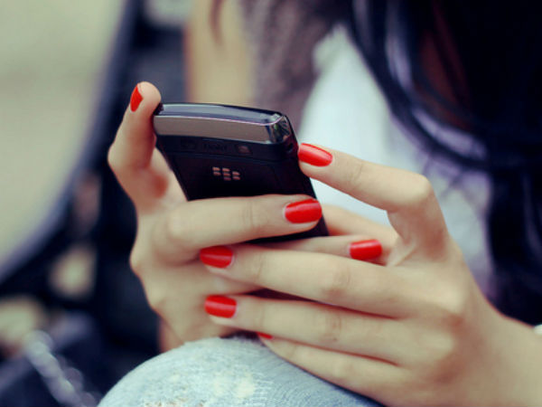युवती को रात में WhatsApp पर भेजता था अश्लील वीडियो और तस्वीर, मामला दर्ज