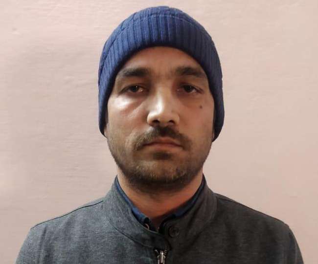 सॉल्वर गैंग का सरगना निकला कस्टम अधीक्षक, STF ने किया गिरफ्तार