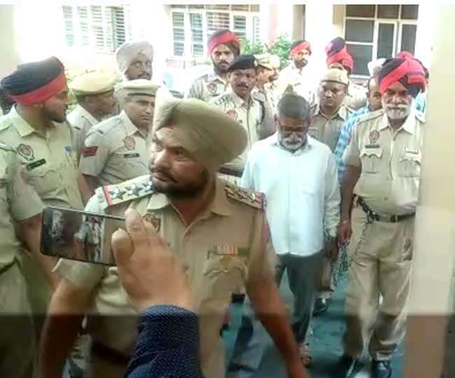 कठुआ गैंगरेप-मर्डर केस: 3 दोषियों को उम्रकैद, तीन को 5-5 साल कैद