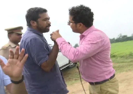 पत्रकार को “ठोंक दूंगा” का मामला: प्रियंका गांधी के सचिव पर FIR दर्ज