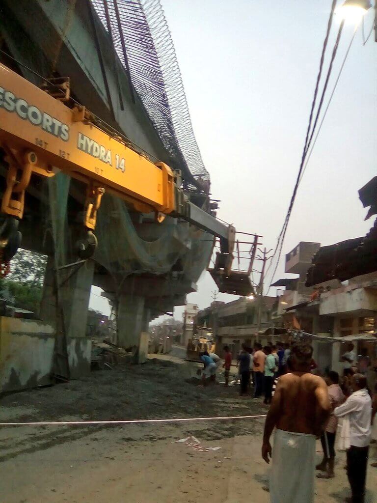 वाराणसी:बड़ा हादसा टला,निर्माणाधीन पुल का शटरिंग गिरा,कोई हताहत नहीं