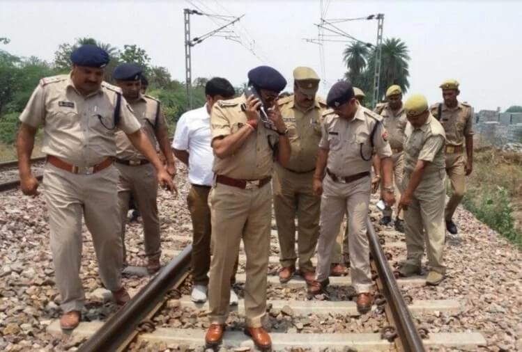 मेरठ: ट्रेन पलटने की थी साजिश, पायलट की सूझबूझ से टला बड़ा हादसा