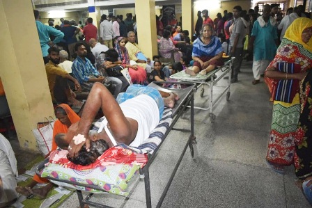 BHU: जूनियर डॉक्टर हड़ताल पर, मरीज हो रहे परेशान, लौट रहे बिना इलाज