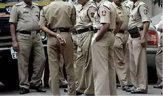 कोरोना: मुंबई पुलिस का फैसला, 55 साल से ज्यादा उम्र के पुलिस कर्मियों को ड्यूटी से छूट
